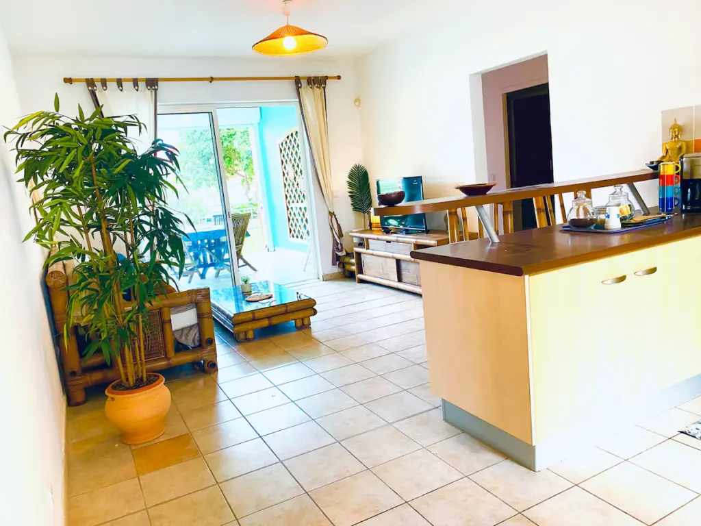 airbnb_01_6cb08745-9196-48a9-a004-47612b20bd85 (1)